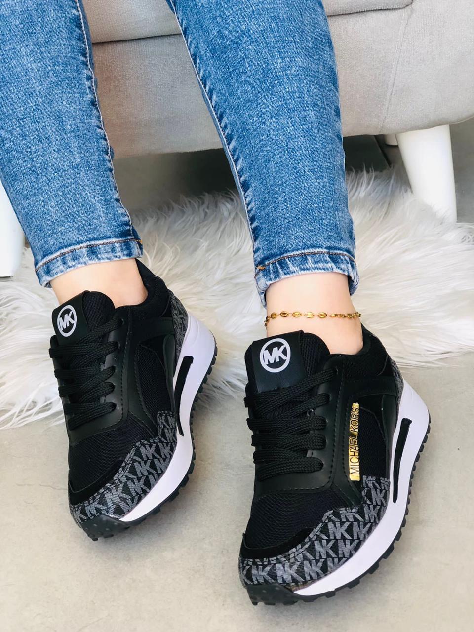 Tenis MK Mujer Ultra Confort