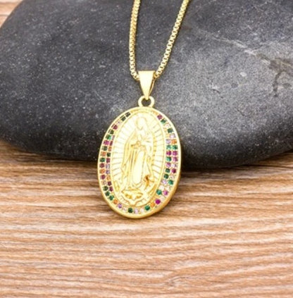 Collar Virgen María bañado en Oro